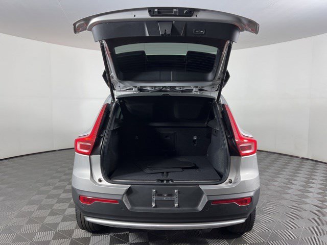 Used 2023 Volvo XC40 B5 Plus w/ Driver Assist Package AWD/4WD image 42