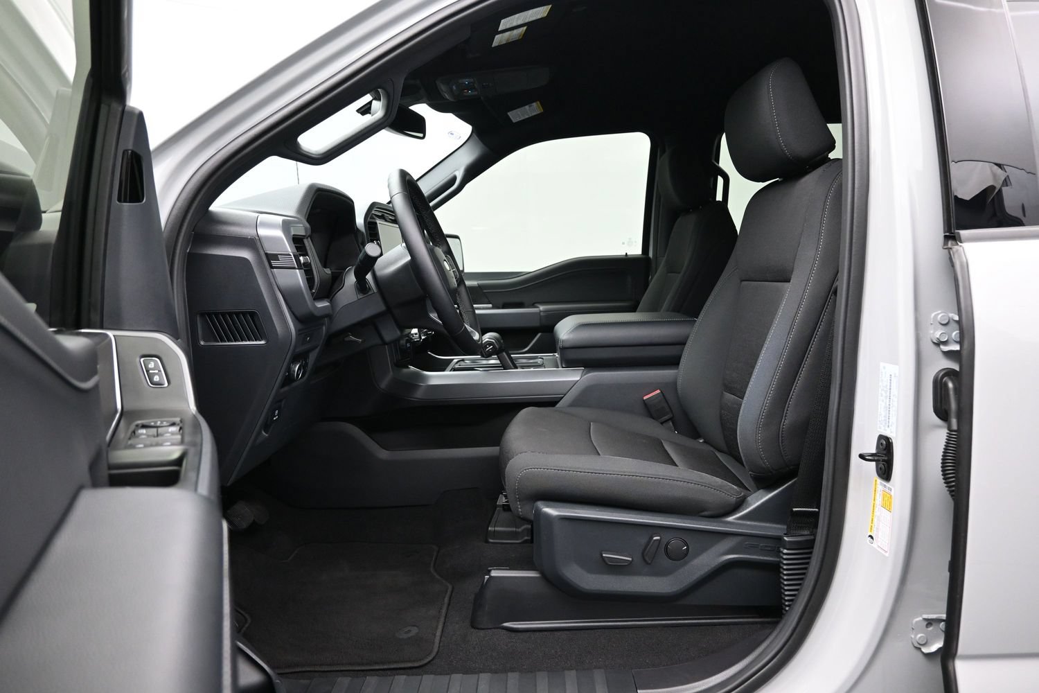 Used 2026 Ford F150 XLT w/ Equipment Group 302A MID RWD image 9