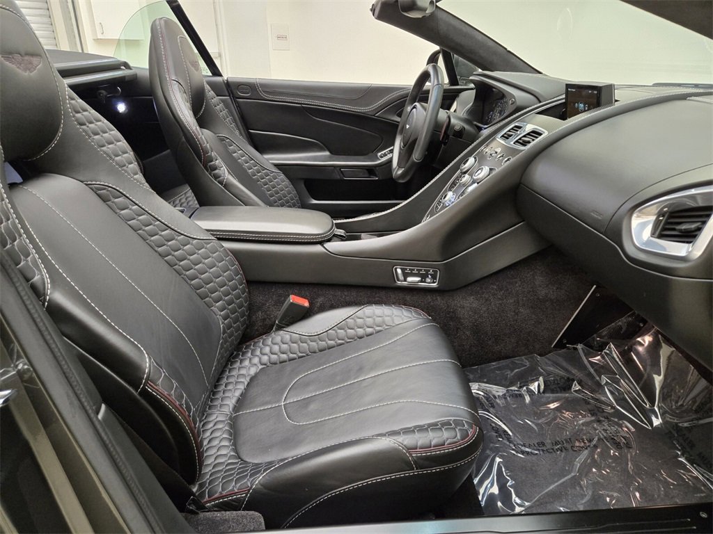 Used 2015 Aston Martin Vanquish Volante image 22