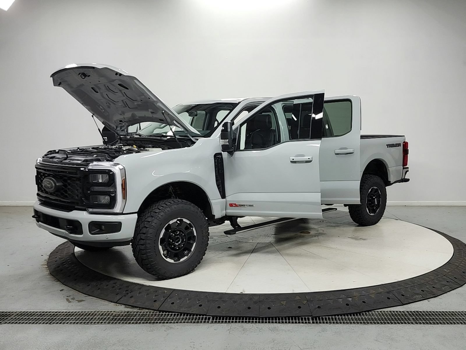 New 2026 Ford F250 Lariat w/ Tremor Off-Road Package AWD/4WD image 22