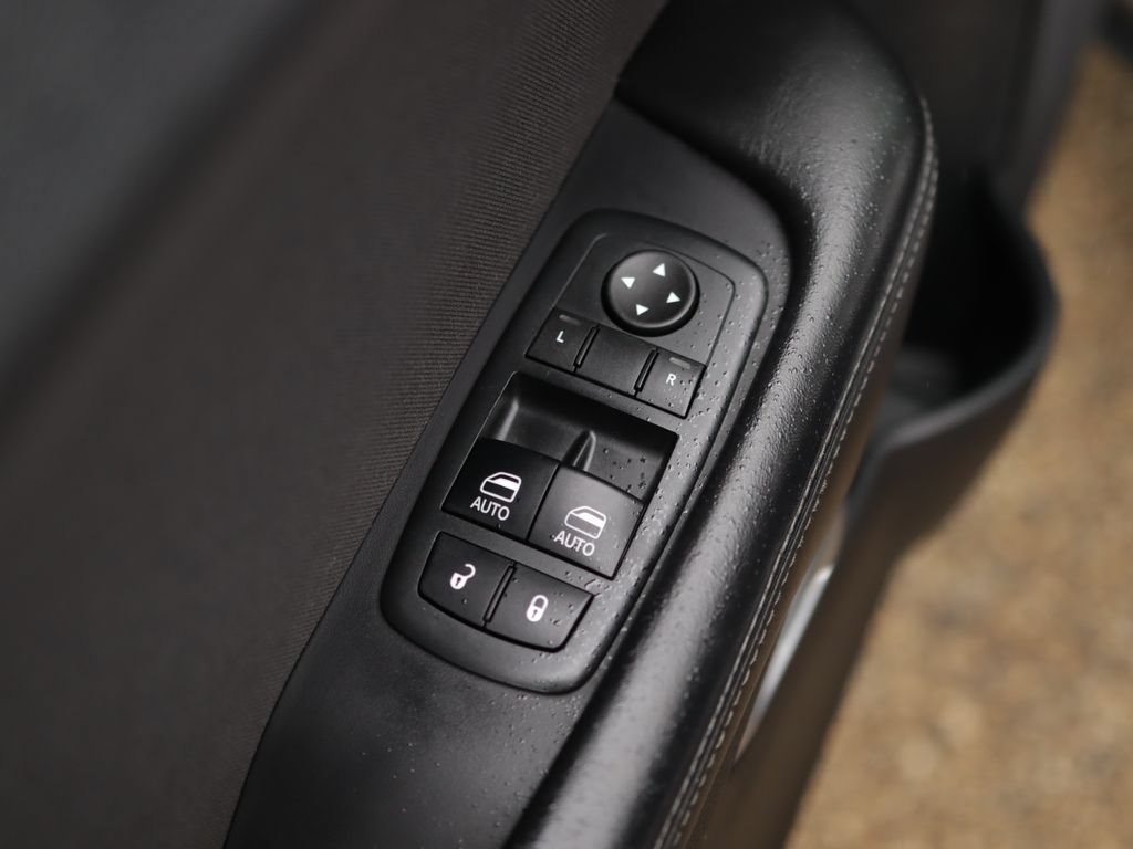 Used 2016 Dodge Challenger SXT RWD image 22