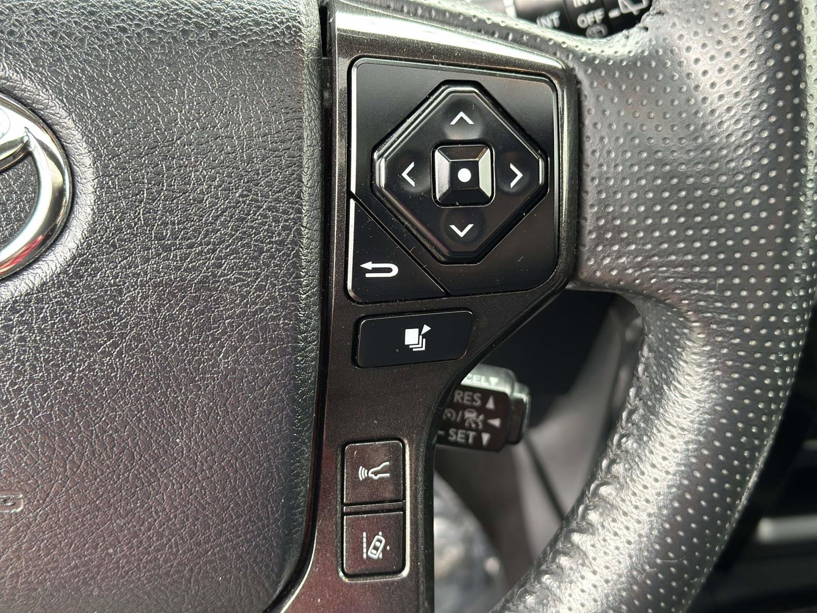 Used 2021 Toyota 4Runner TRD Off-Road Premium image 15