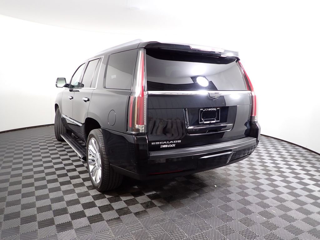 Used 2016 Cadillac Escalade Premium image 16