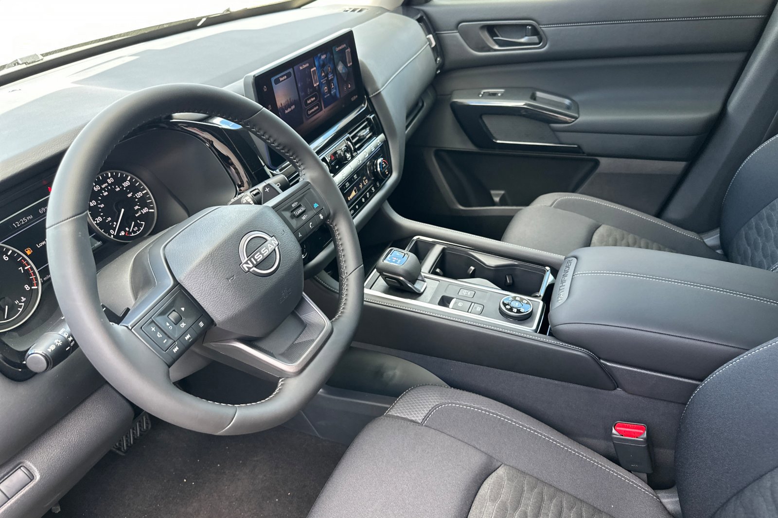 New 2026 Nissan Pathfinder SV image 10