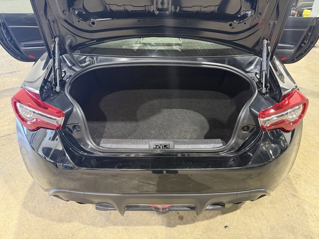 Used 2017 Toyota 86 image 22