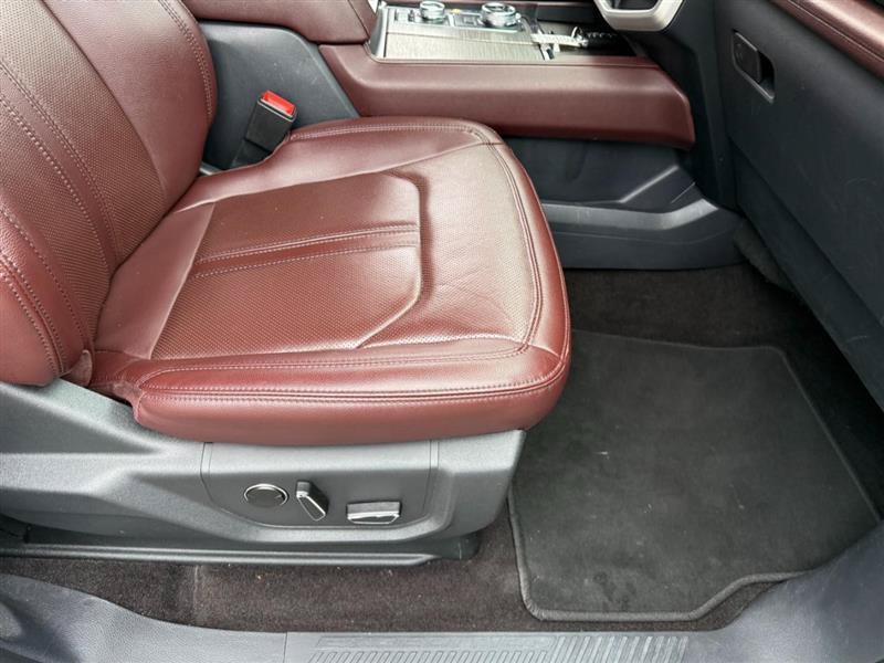 Used 2023 Ford Expedition Limited AWD/4WD image 28