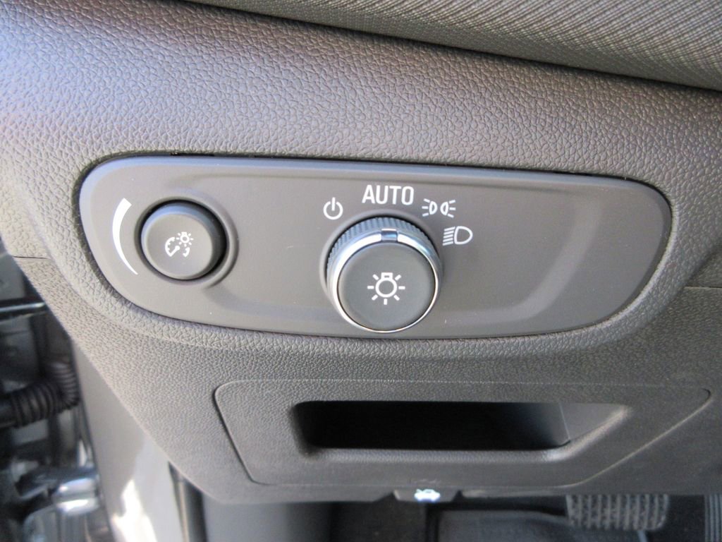 New 2026 Chevrolet TrailBlazer LT w/ Convenience Package FWD image 23