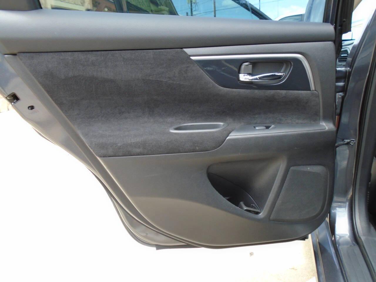 Used 2013 Nissan Altima 2.5 SV FWD image 26