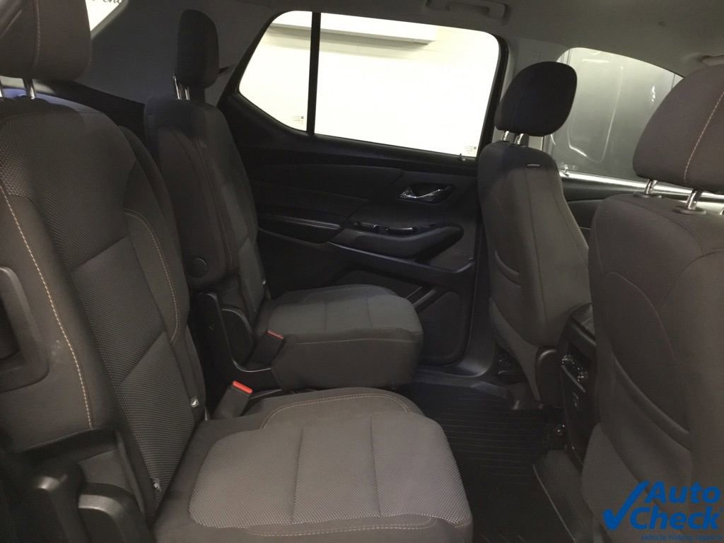 Used 2018 Chevrolet Traverse LT image 34