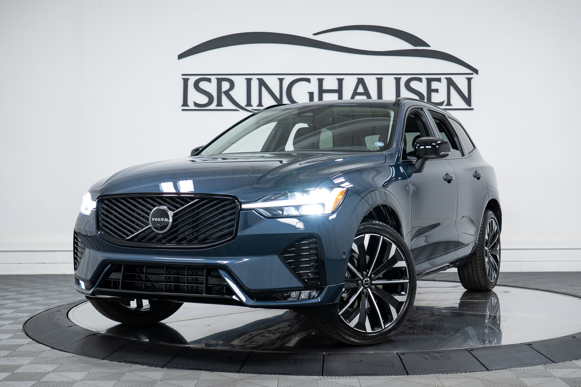 New 2026 Volvo XC60 B5 Ultra w/ Climate Package image 26