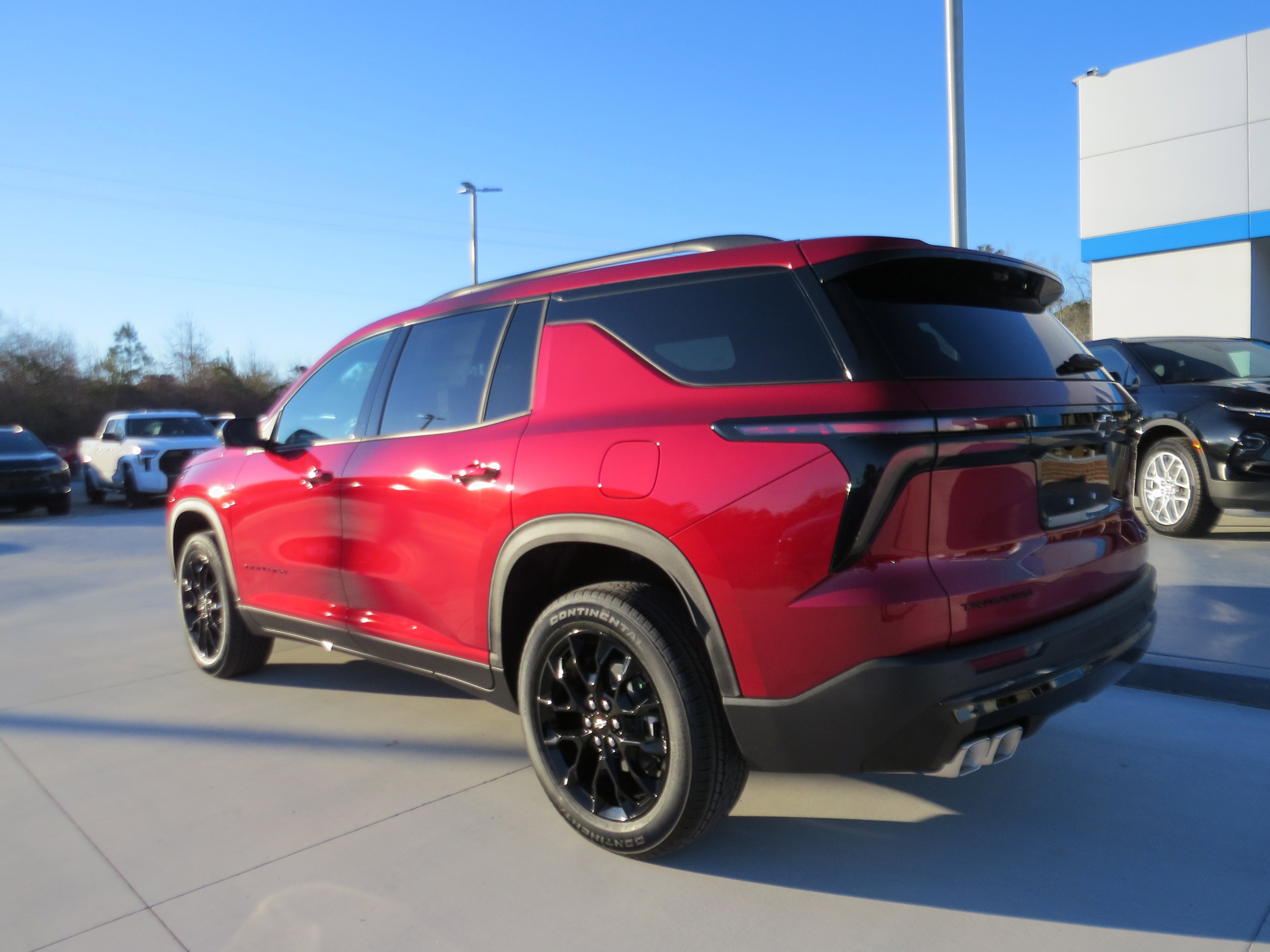 New 2026 Chevrolet Traverse LT w/ Midnight/Sport Edition FWD image 2
