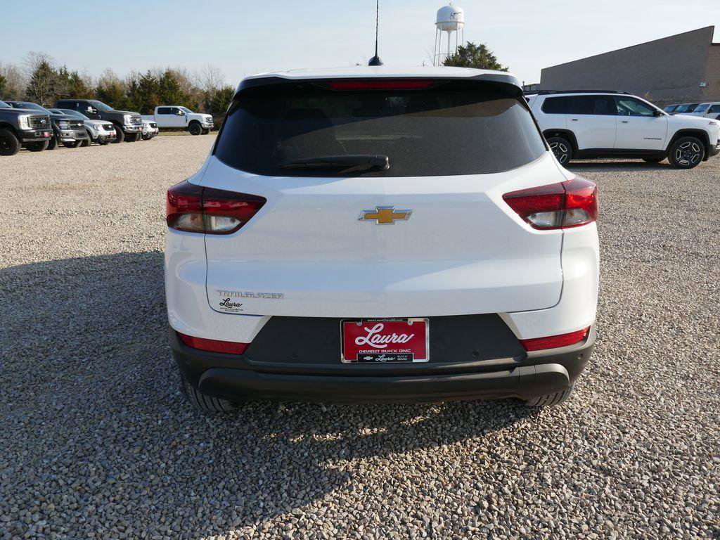 New 2026 Chevrolet TrailBlazer LS w/ LS Convenience Package FWD image 5