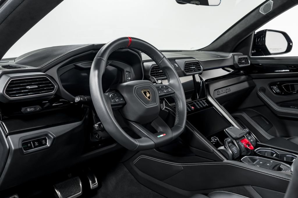 Used 2024 Lamborghini Urus S image 13