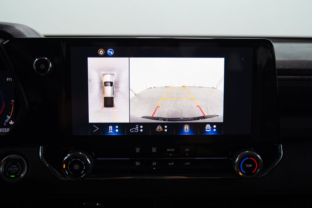 Used 2024 Chevrolet Colorado Trail Boss w/ Technology Package AWD/4WD image 25
