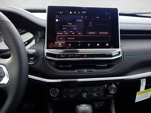 New 2026 Jeep Compass Latitude AWD/4WD image 17