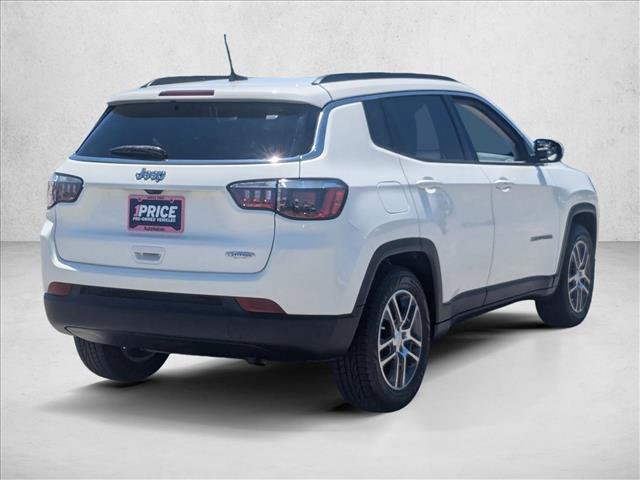 Used 2019 Jeep Compass Latitude FWD image 5