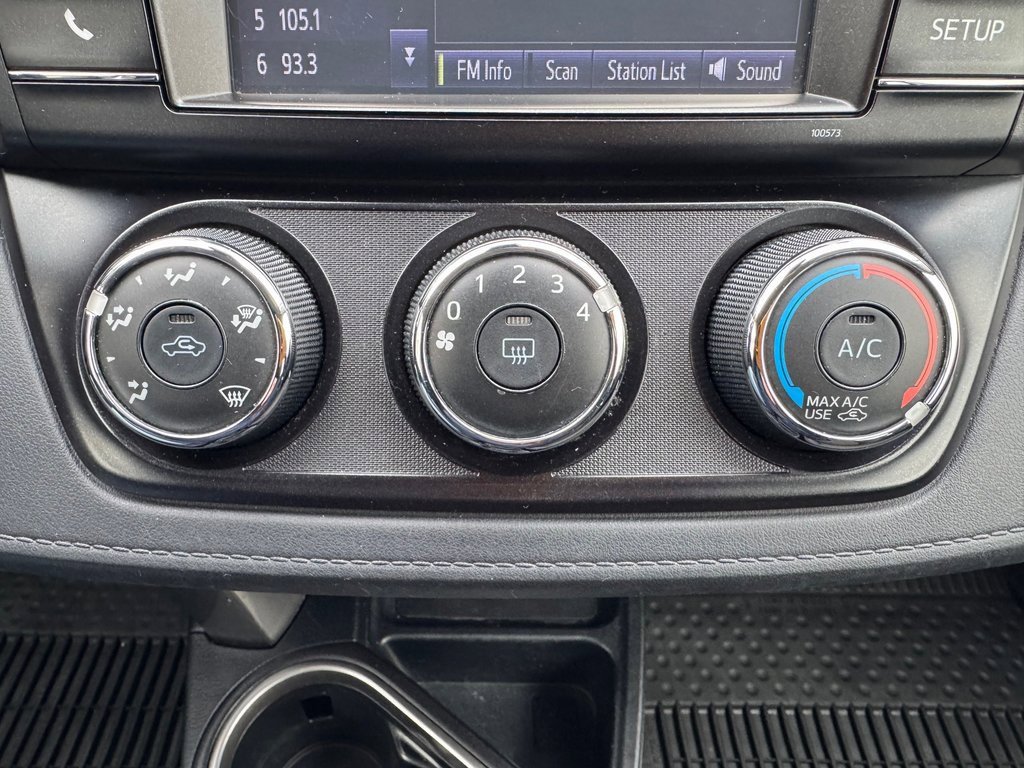 Used 2018 Toyota RAV4 LE image 16