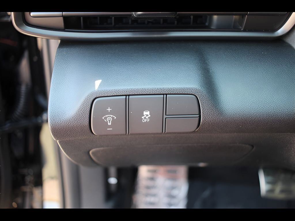 New 2025 Hyundai Elantra Sport w/ Cargo Package image 19