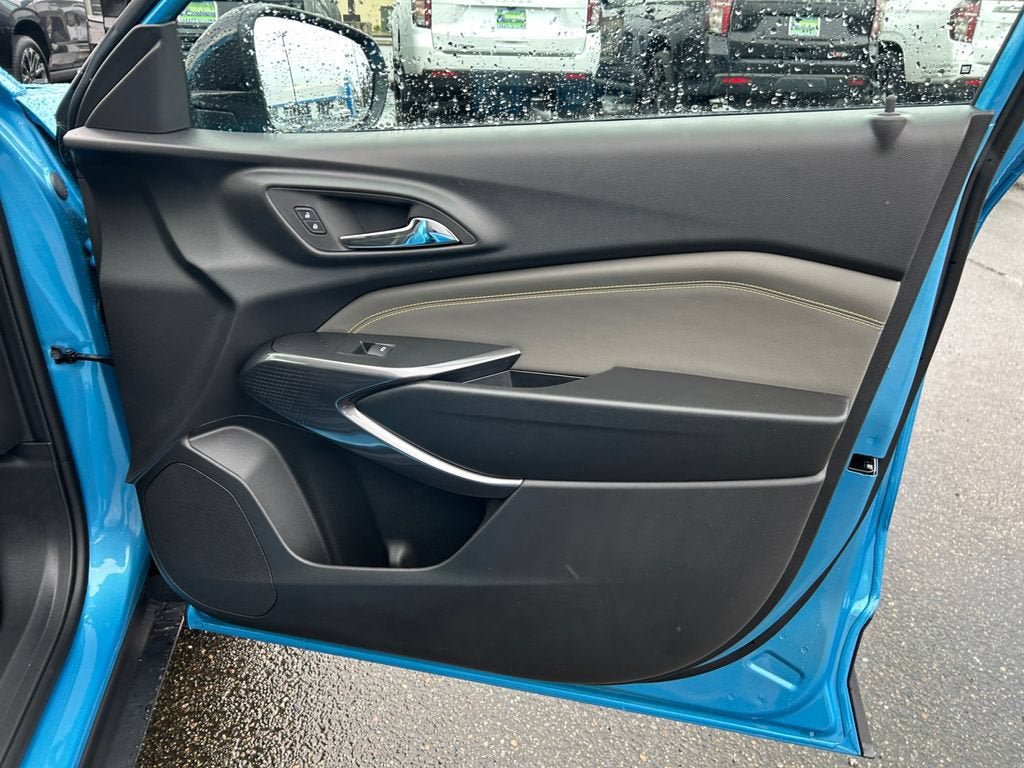 New 2026 Chevrolet Trax ACTIV w/ Sunroof Package FWD image 25