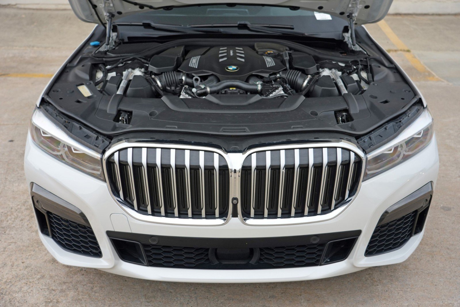Used 2020 BMW 750i xDrive w/ Executive Package AWD/4WD image 8