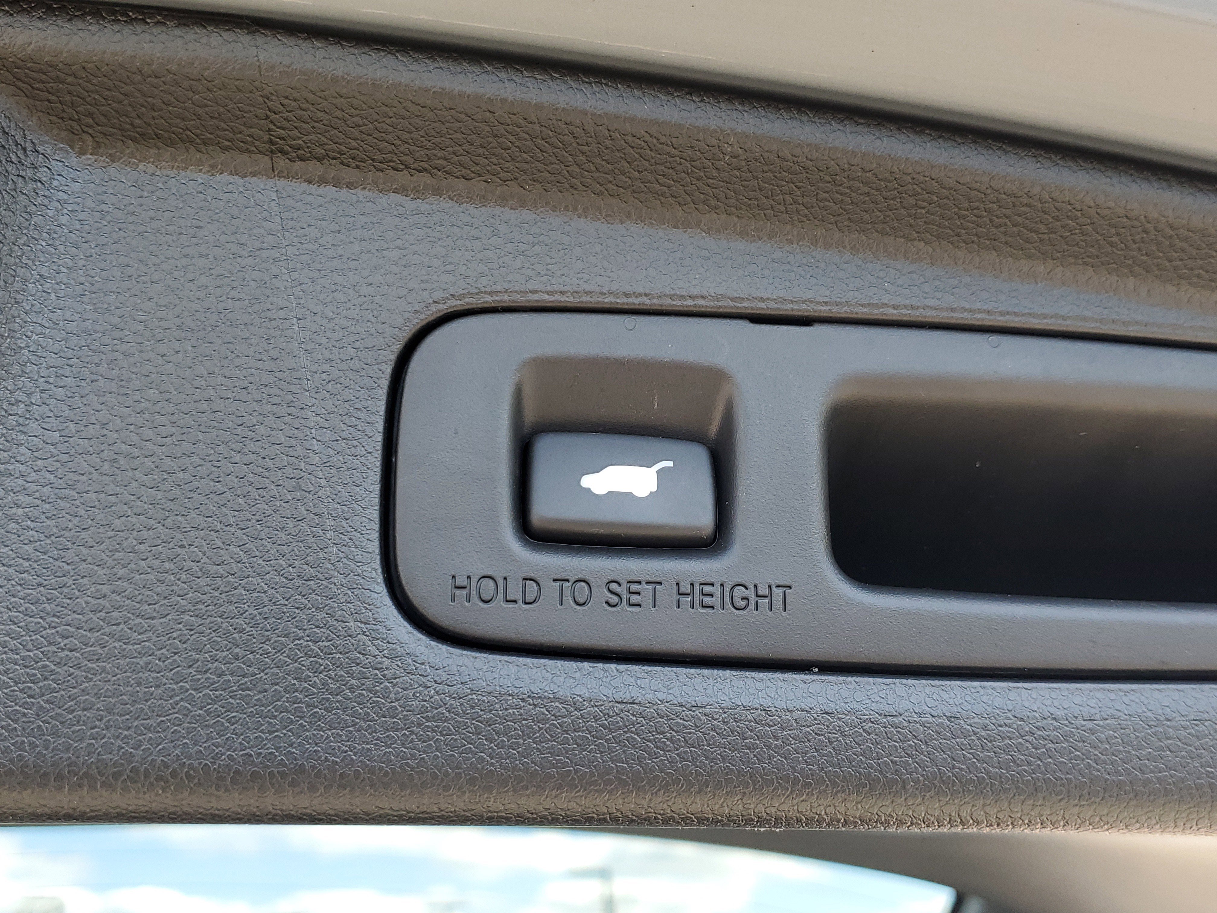 Used 2024 Honda CR-V EX-L image 10