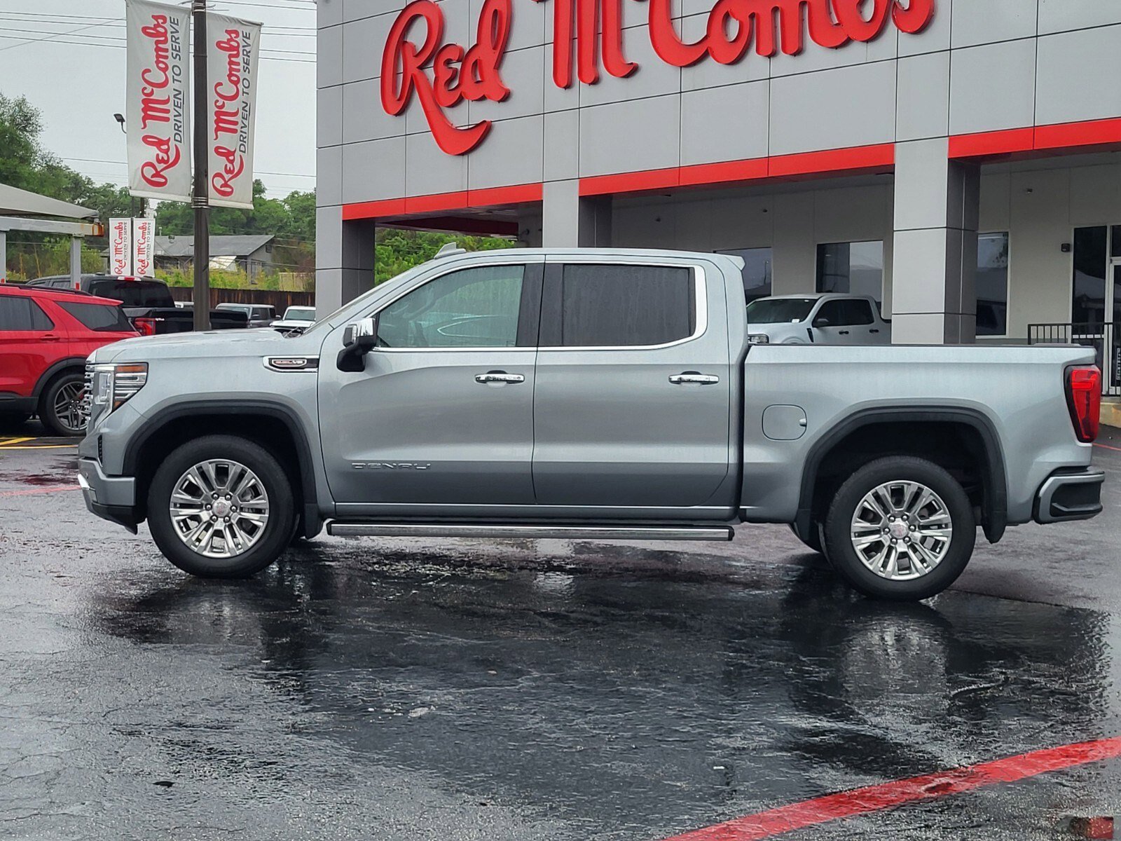 Used 2023 GMC Sierra 1500 Denali w/ Technology Package AWD/4WD image 7