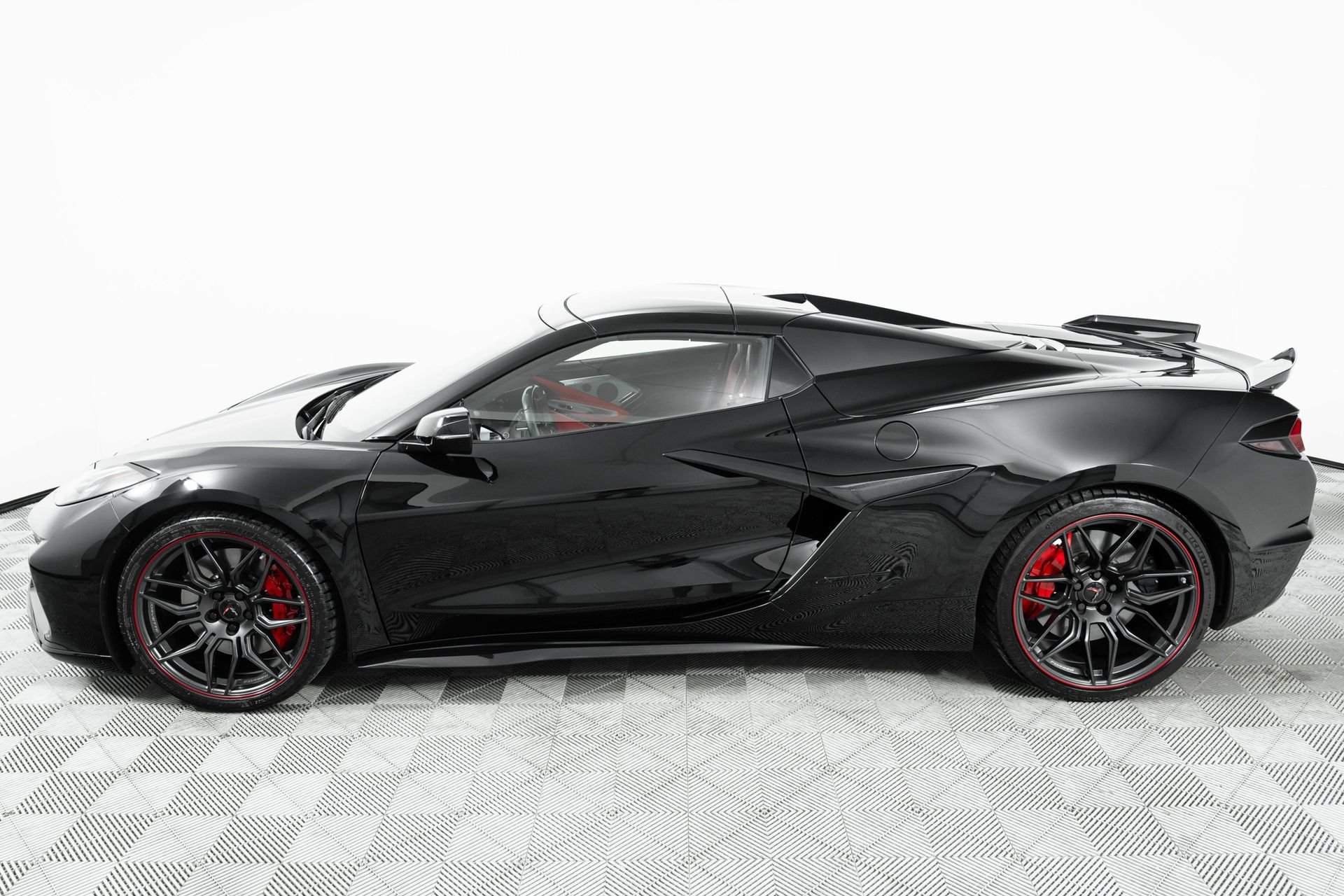Used 2024 Chevrolet Corvette Z06 RWD image 41