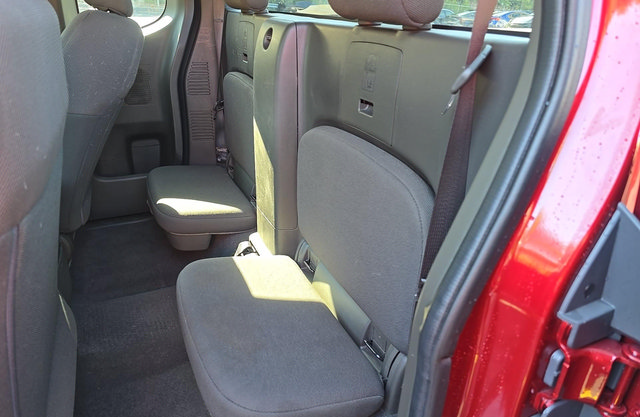 Used 2020 Nissan Frontier S RWD image 10