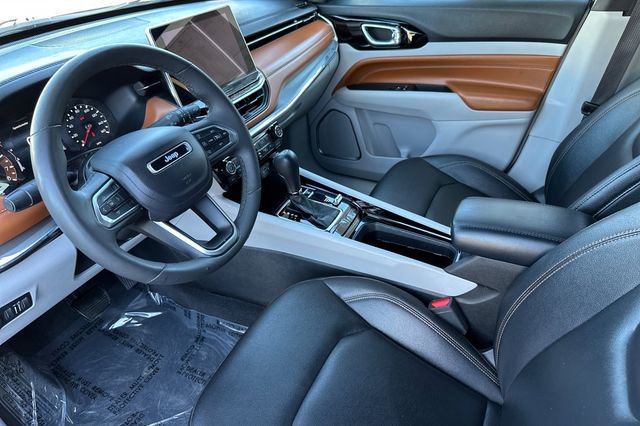 Certified 2024 Jeep Compass Limited image 2