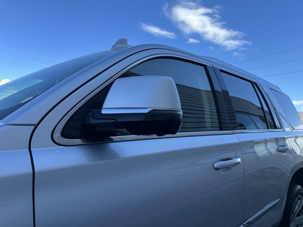 Used 2020 Cadillac Escalade Luxury image 12