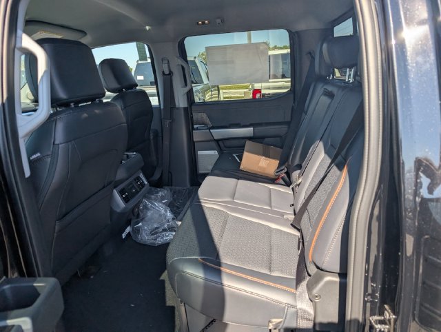 New 2027 Ford F350 Lariat w/ Black Appearance Package AWD/4WD image 11