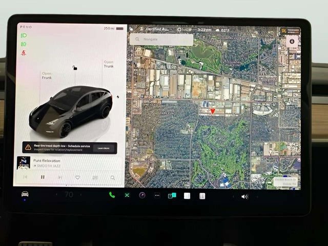 Used 2023 Tesla Model Y Performance image 31