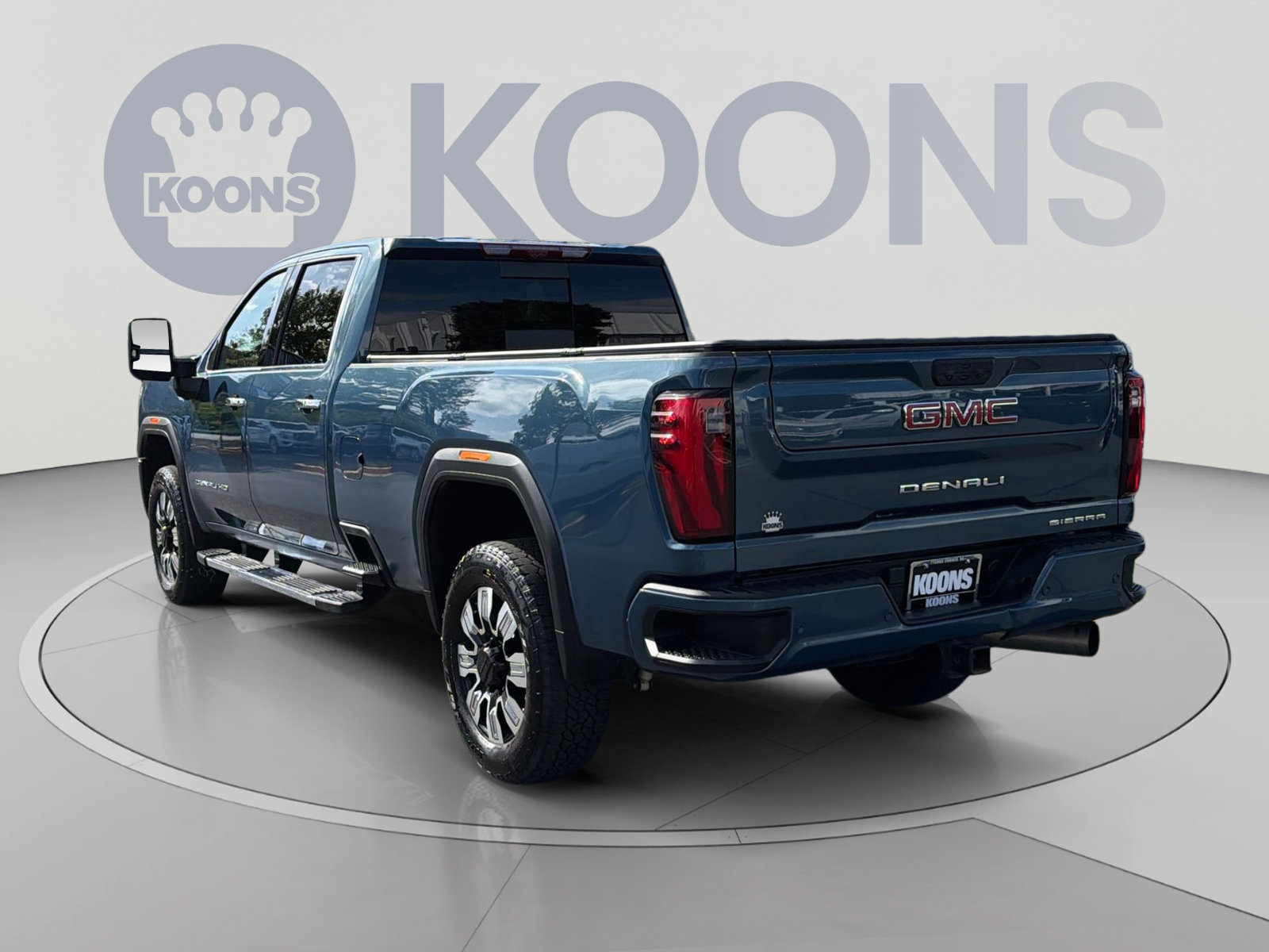 Used 2024 GMC Sierra 3500 Denali w/ Denali Reserve Package AWD/4WD image 4