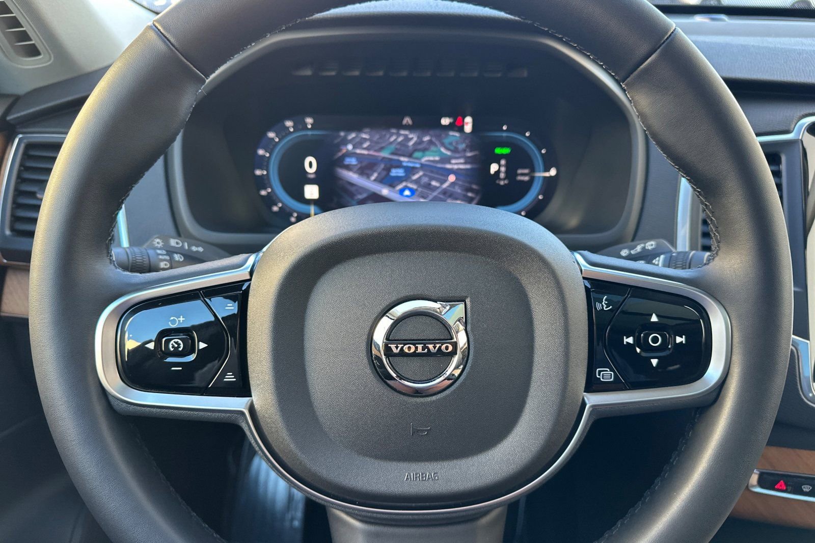 Used 2025 Volvo XC90 T8 Core w/ Climate Package image 27