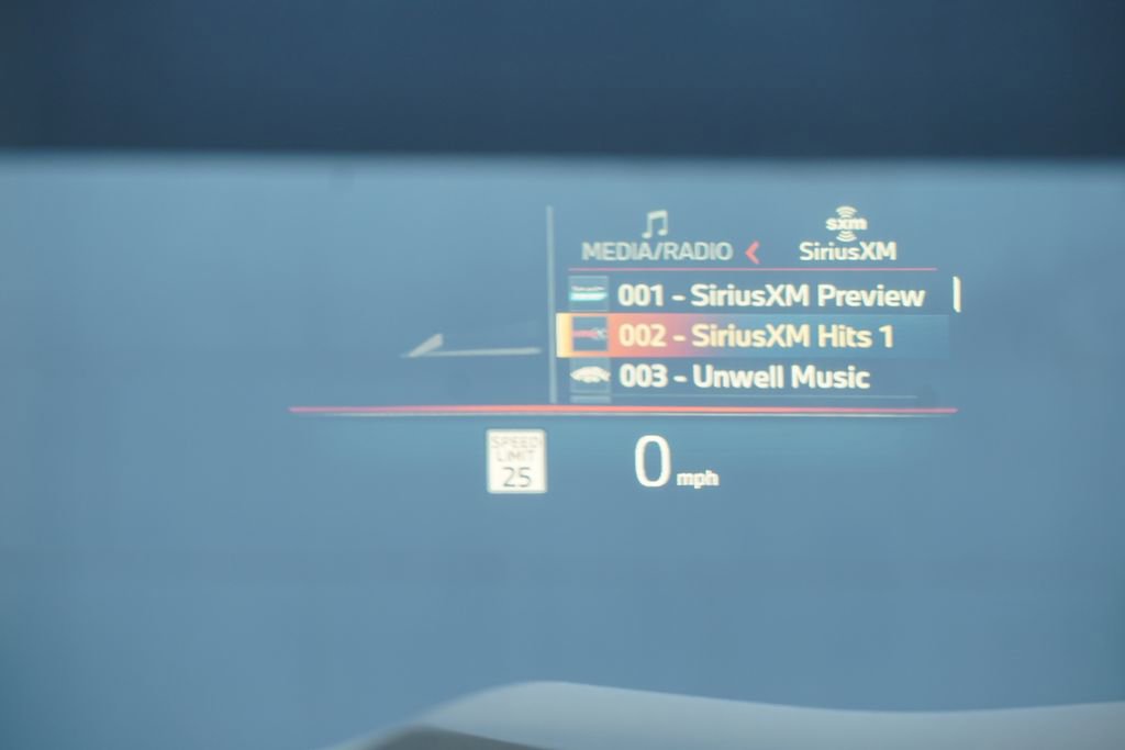 New 2026 BMW X5 sDrive40i w/ Executive Package image 8