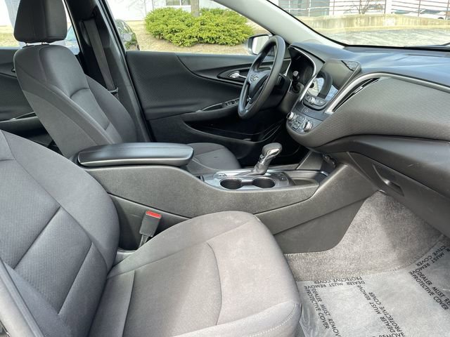 Used 2024 Chevrolet Malibu LT image 17