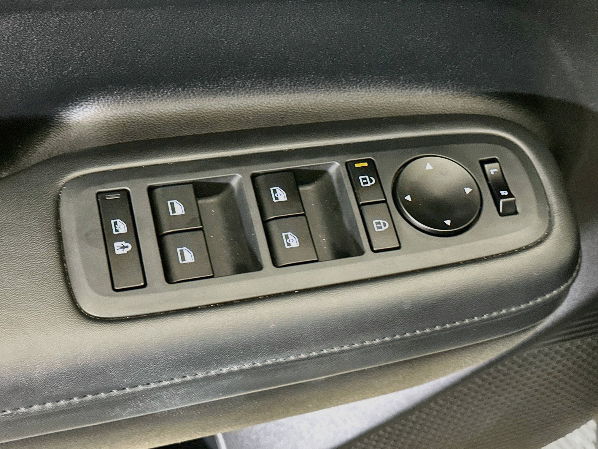Used 2025 Hyundai Santa Fe SEL AWD/4WD image 15