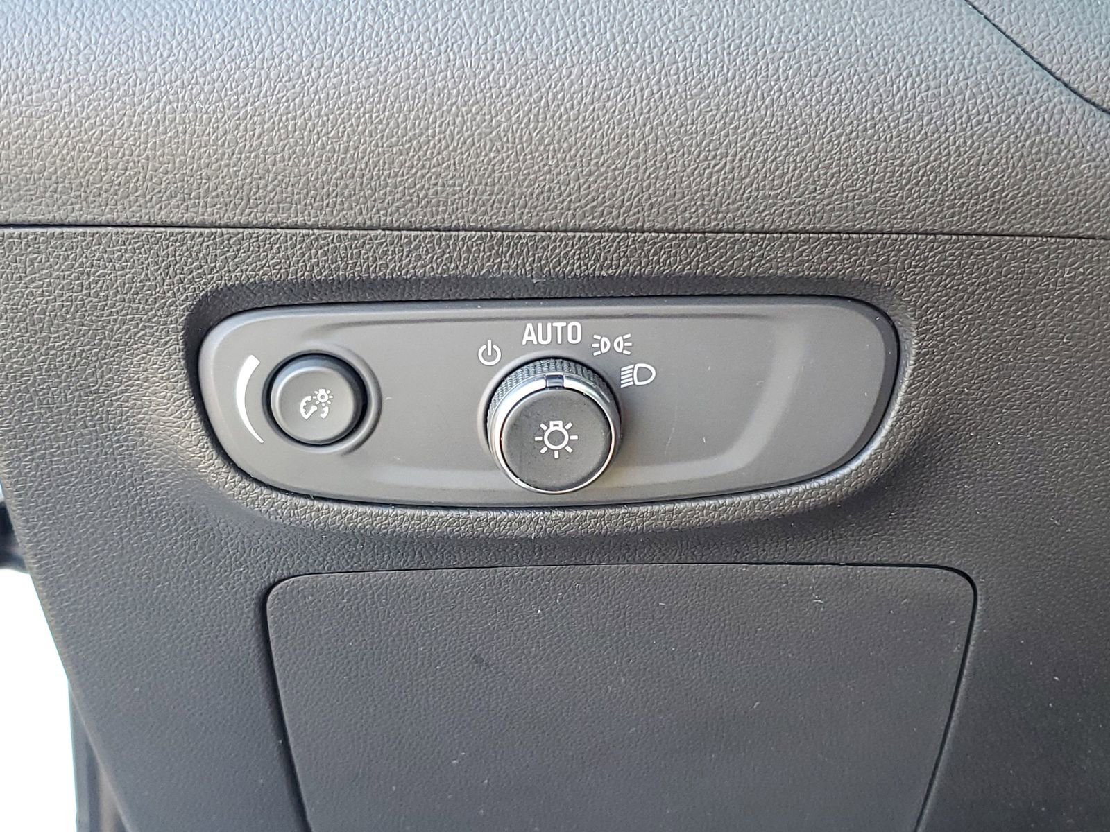 Used 2024 Buick Encore GX Sport Touring image 20