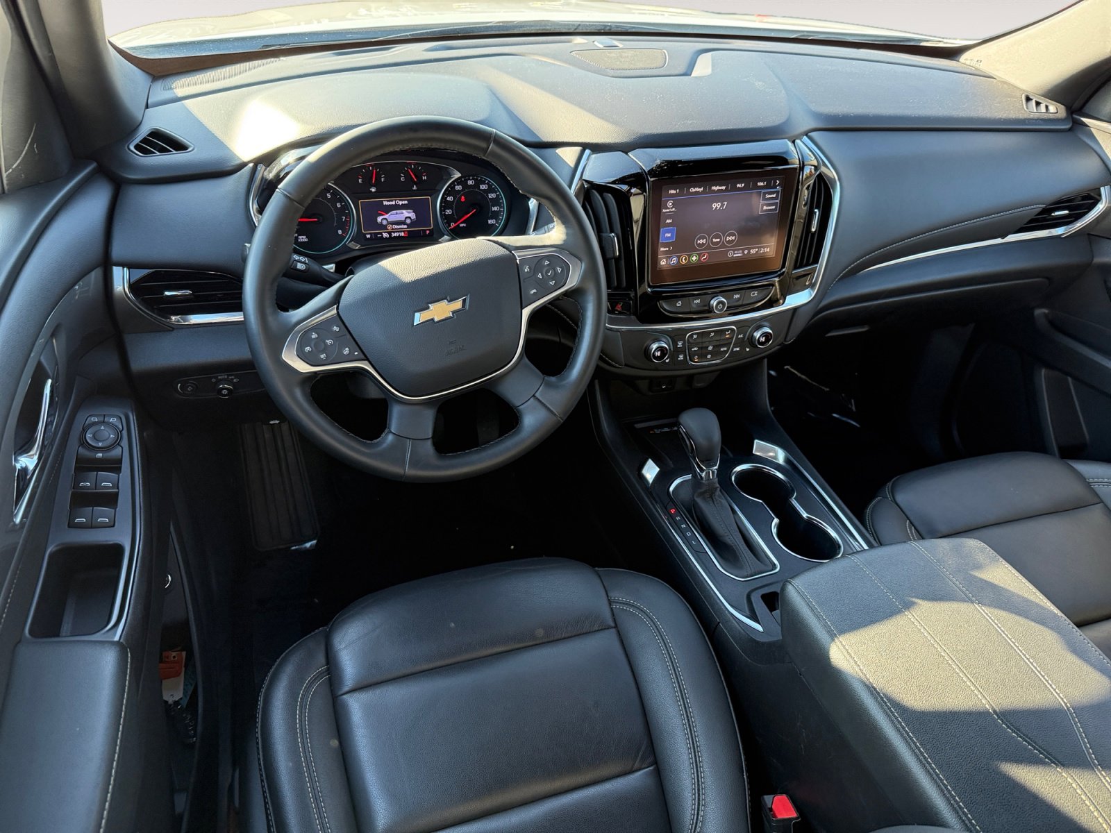 Used 2023 Chevrolet Traverse LT image 15