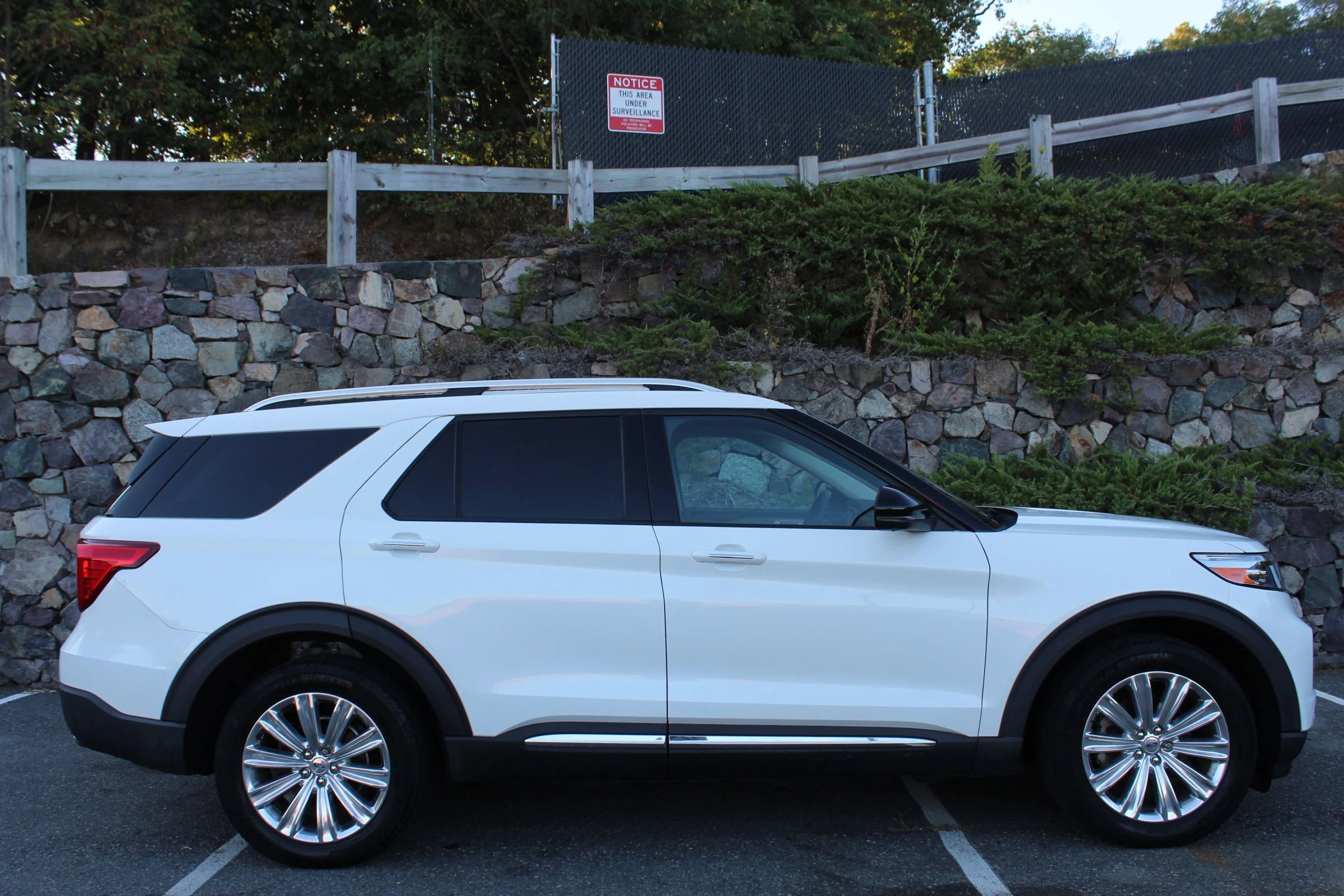 Used 2020 Ford Explorer Limited image 5