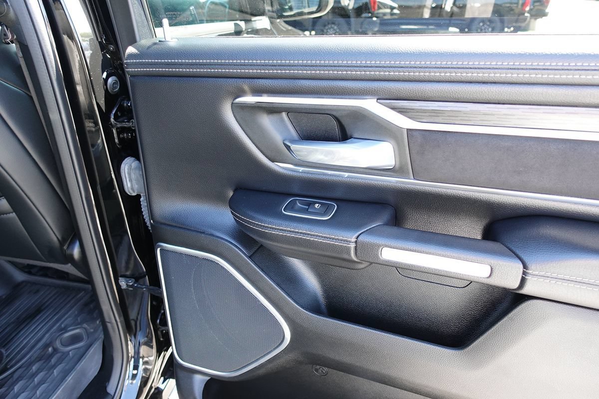 Used 2023 RAM 1500 Laramie AWD/4WD image 31