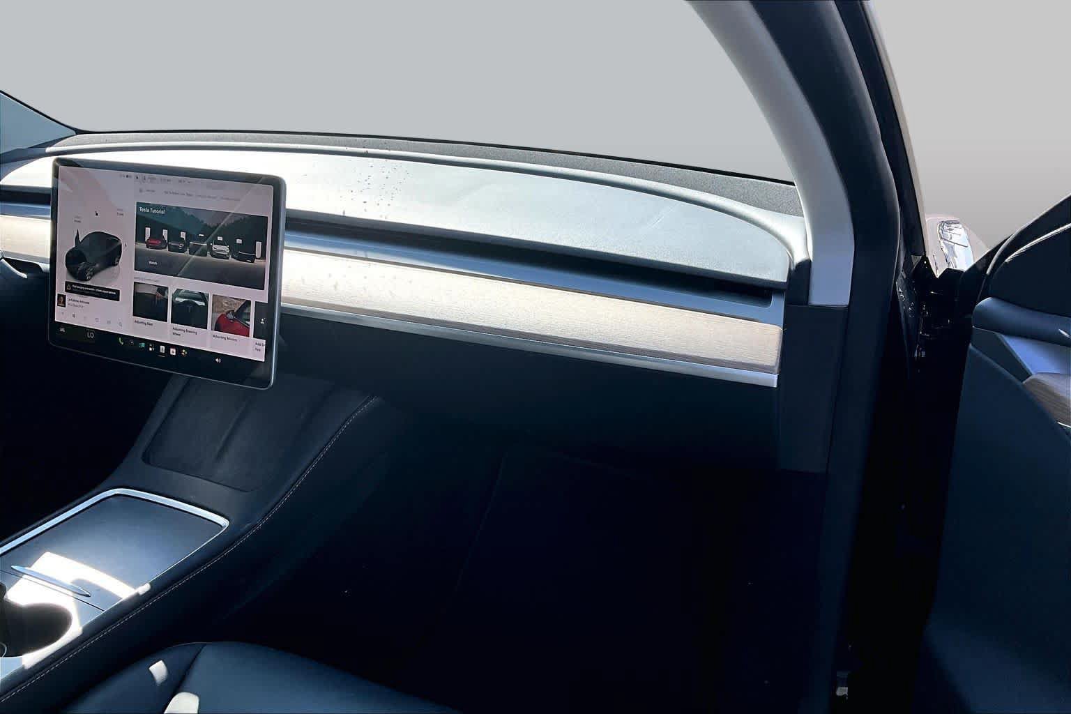 Used 2023 Tesla Model Y AWD image 18