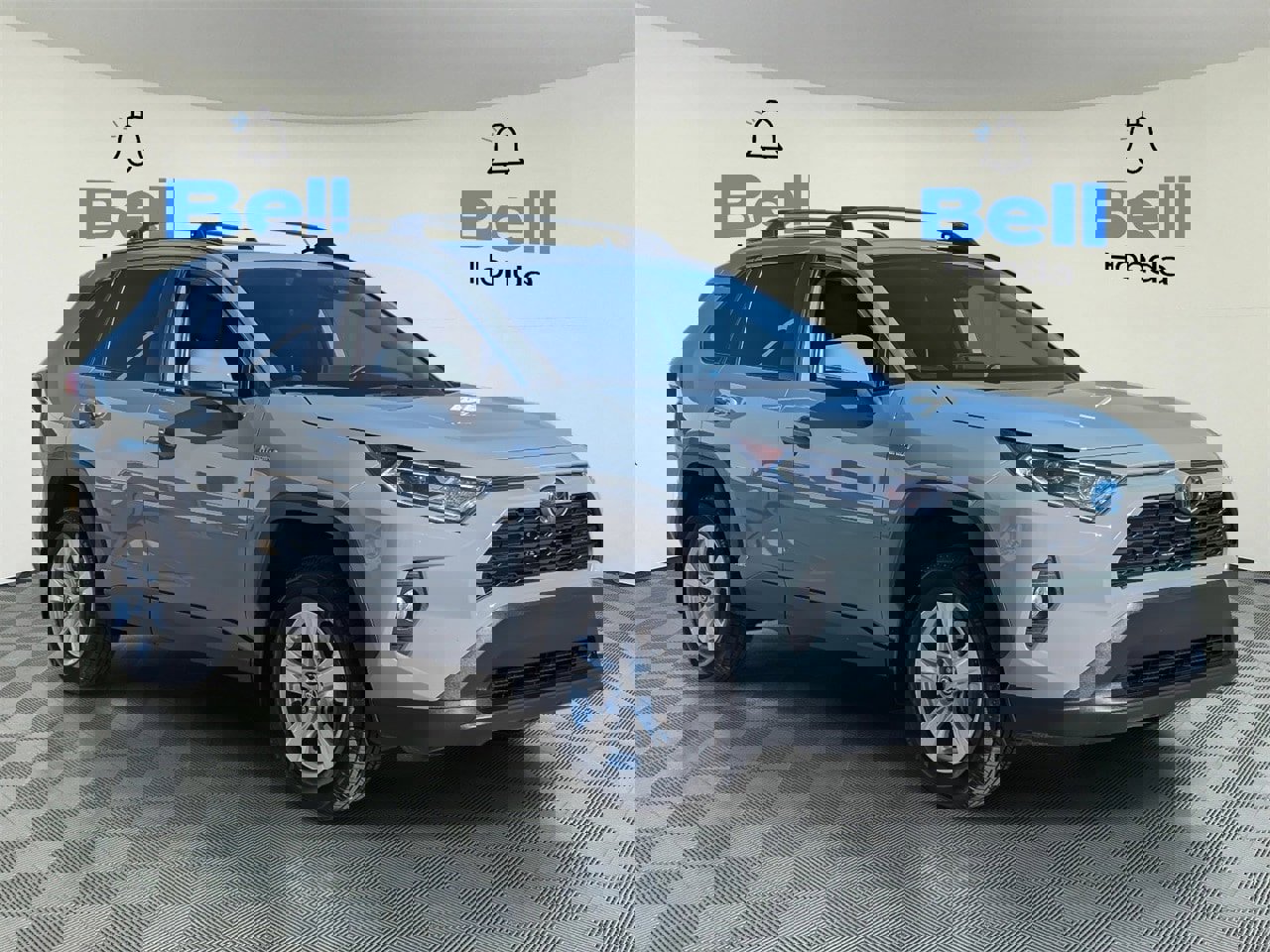 Used 2021 Toyota RAV4 XLE image 6