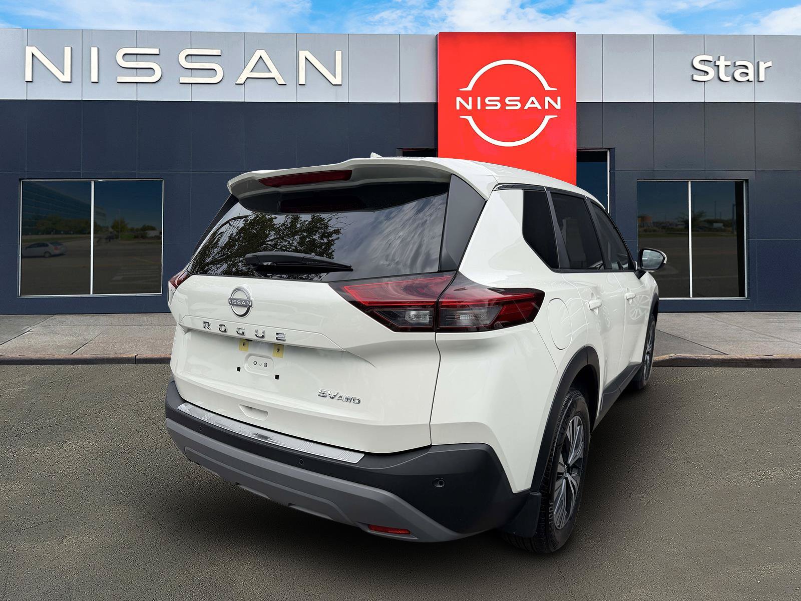 Used 2023 Nissan Rogue SV AWD/4WD image 6