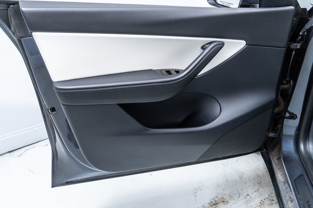 Used 2020 Tesla Model Y Performance image 15