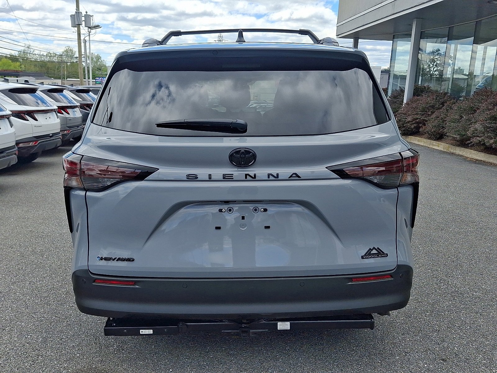 Used 2026 Toyota Sienna XLE Woodland Edition AWD/4WD image 6