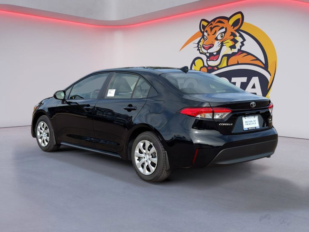 Used 2026 Toyota Corolla LE image 7
