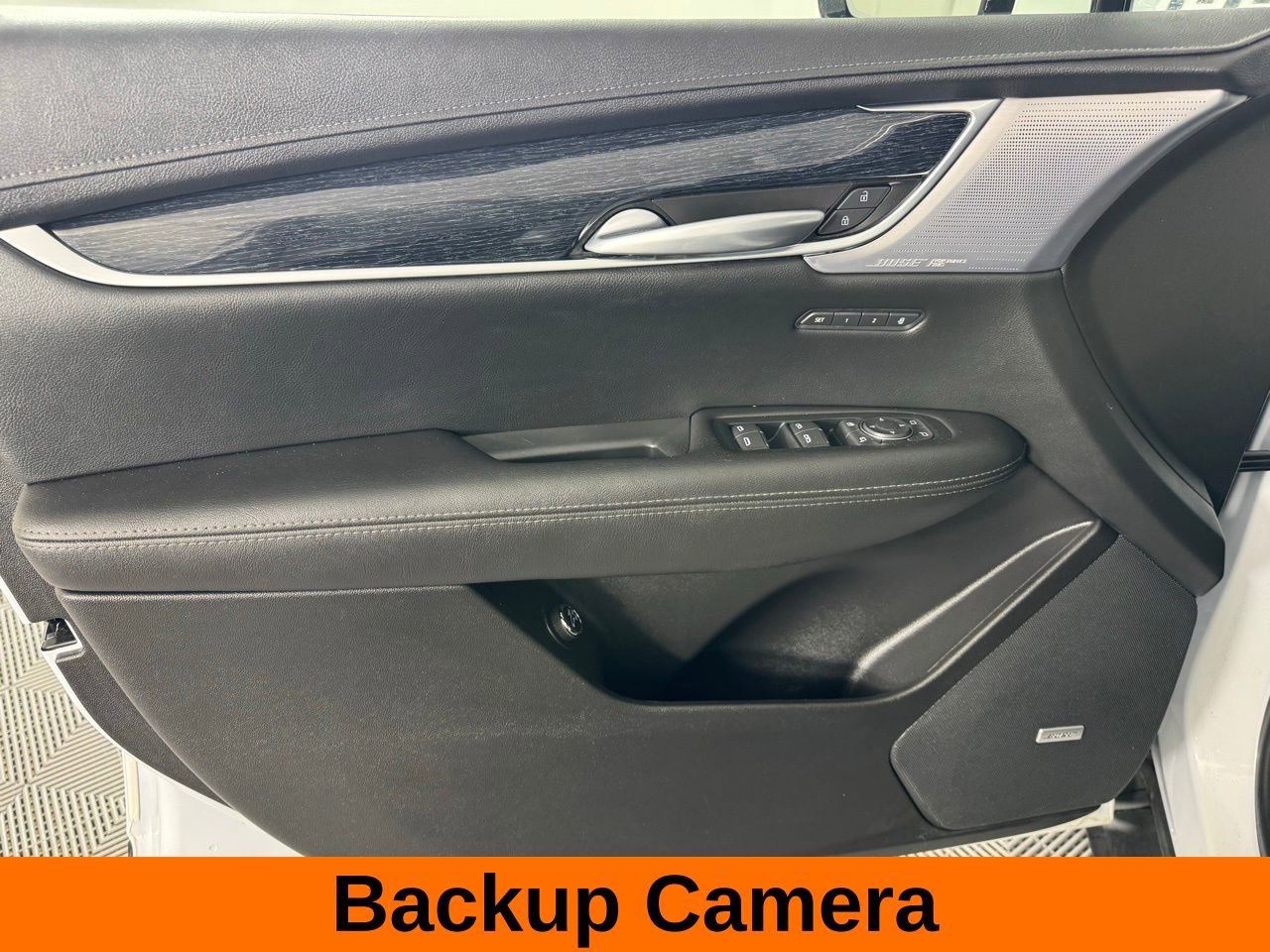 Used 2025 Cadillac XT5 Premium Luxury image 9