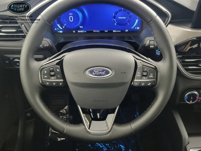 Certified 2022 Ford Escape Titanium w/ Class II Trailer Tow Package AWD/4WD image 29