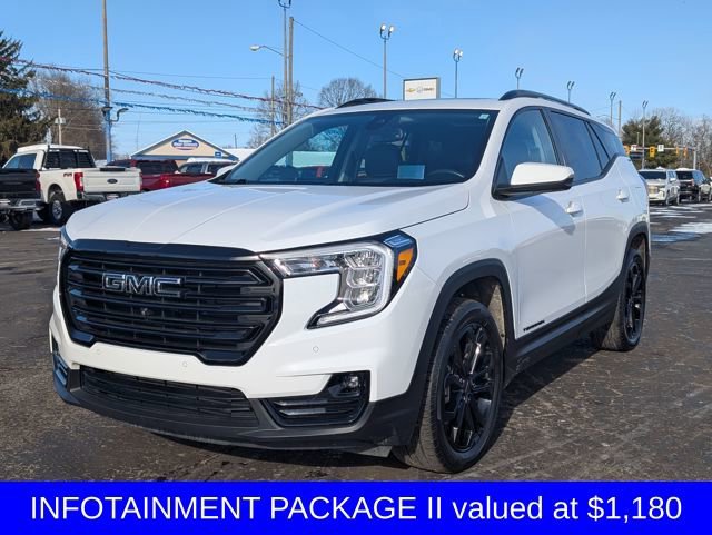 Used 2022 GMC Terrain SLT w/ Infotainment Package II image 4